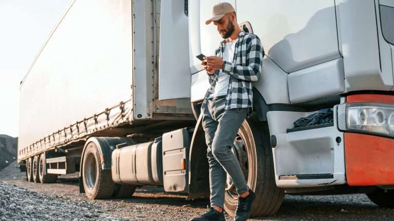 Social Media Tips for Florida’s Trucking Companies